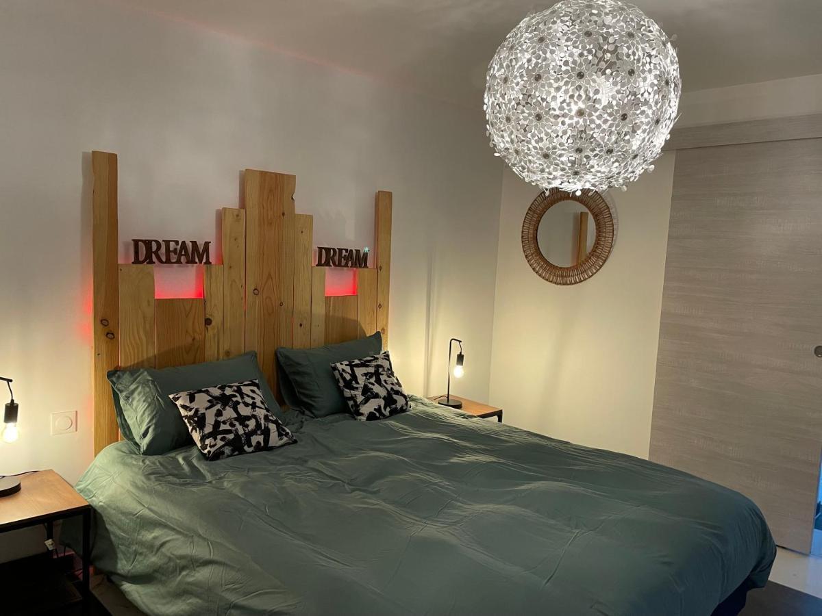Reve De Panda Avec Sauna Et Jacuzzi Privatif Abrest Exteriér fotografie