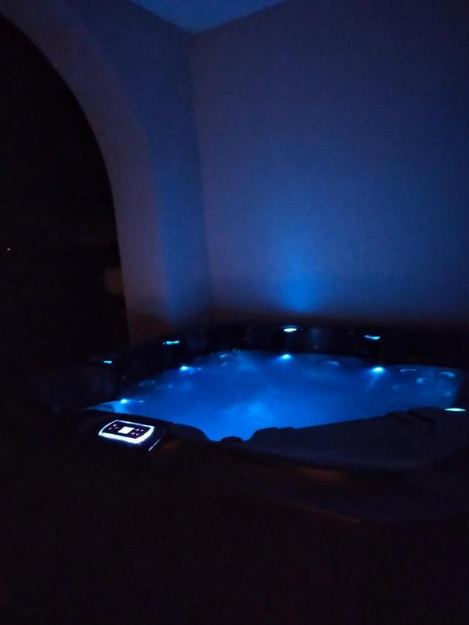 Reve De Panda Avec Sauna Et Jacuzzi Privatif Abrest Exteriér fotografie
